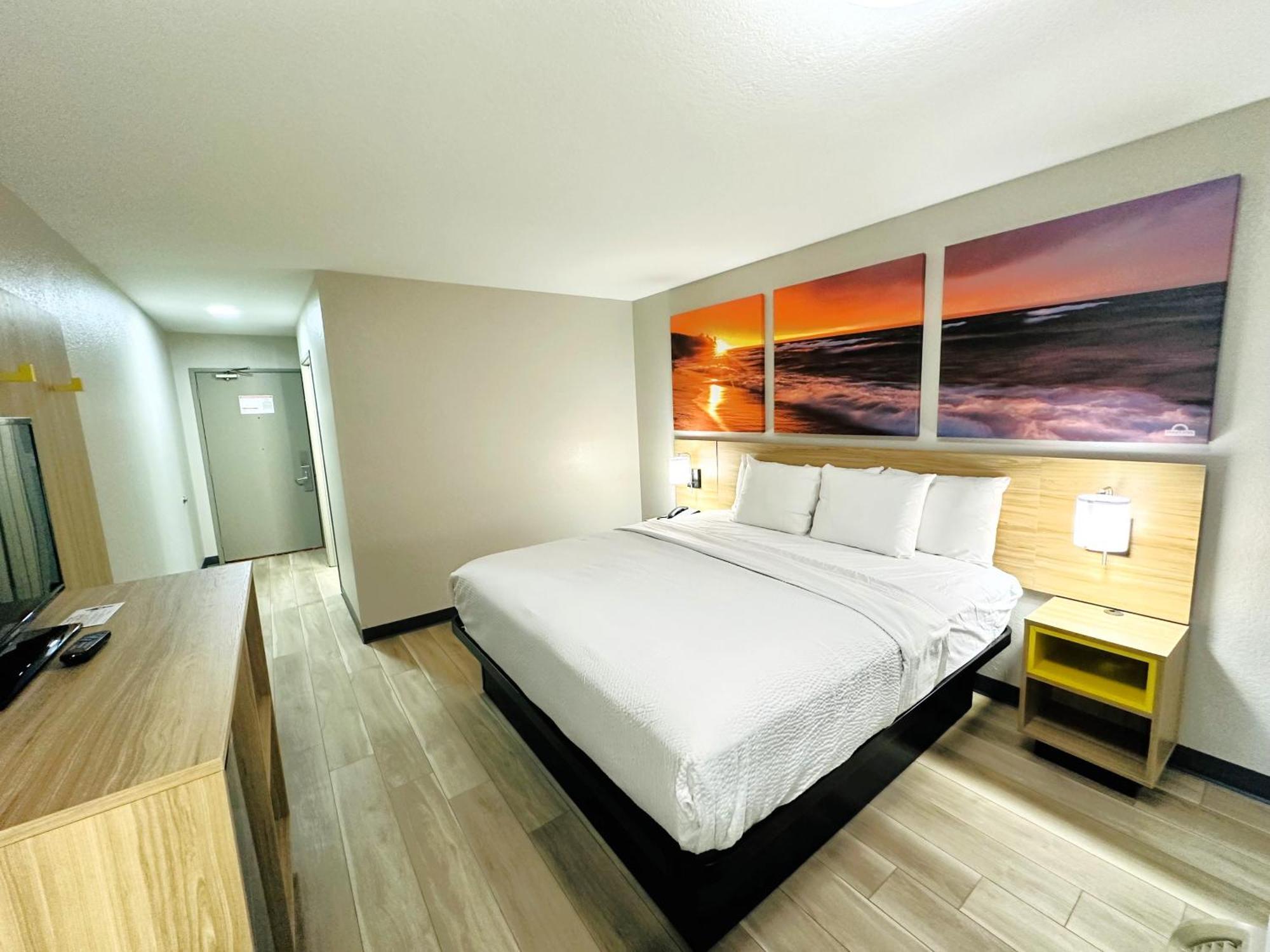Days By Wyndham Hotel 2*